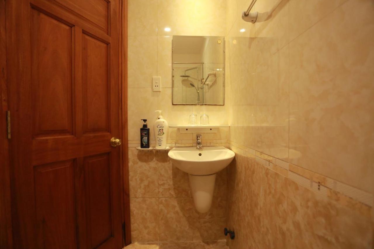 Thanh Tai Hotel 1 Ho Chi Minh City Exterior photo